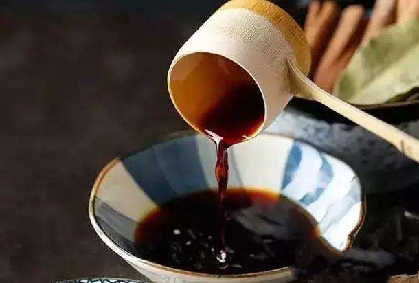 陆川特产-乌石酱油相关图片